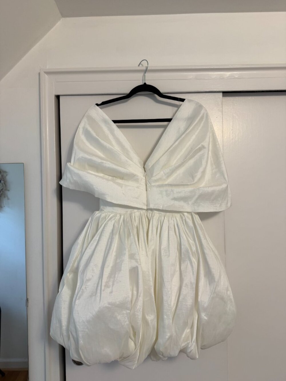 Heavenly Aura Satin Bubble Mini Dress – White – L – NWT Never Worn - Picture 3 of 4